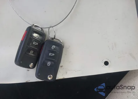 2016 Volkswagen Passat 1.8T Se из США, поврежденный, VIN 1VWBT7A39GC002806